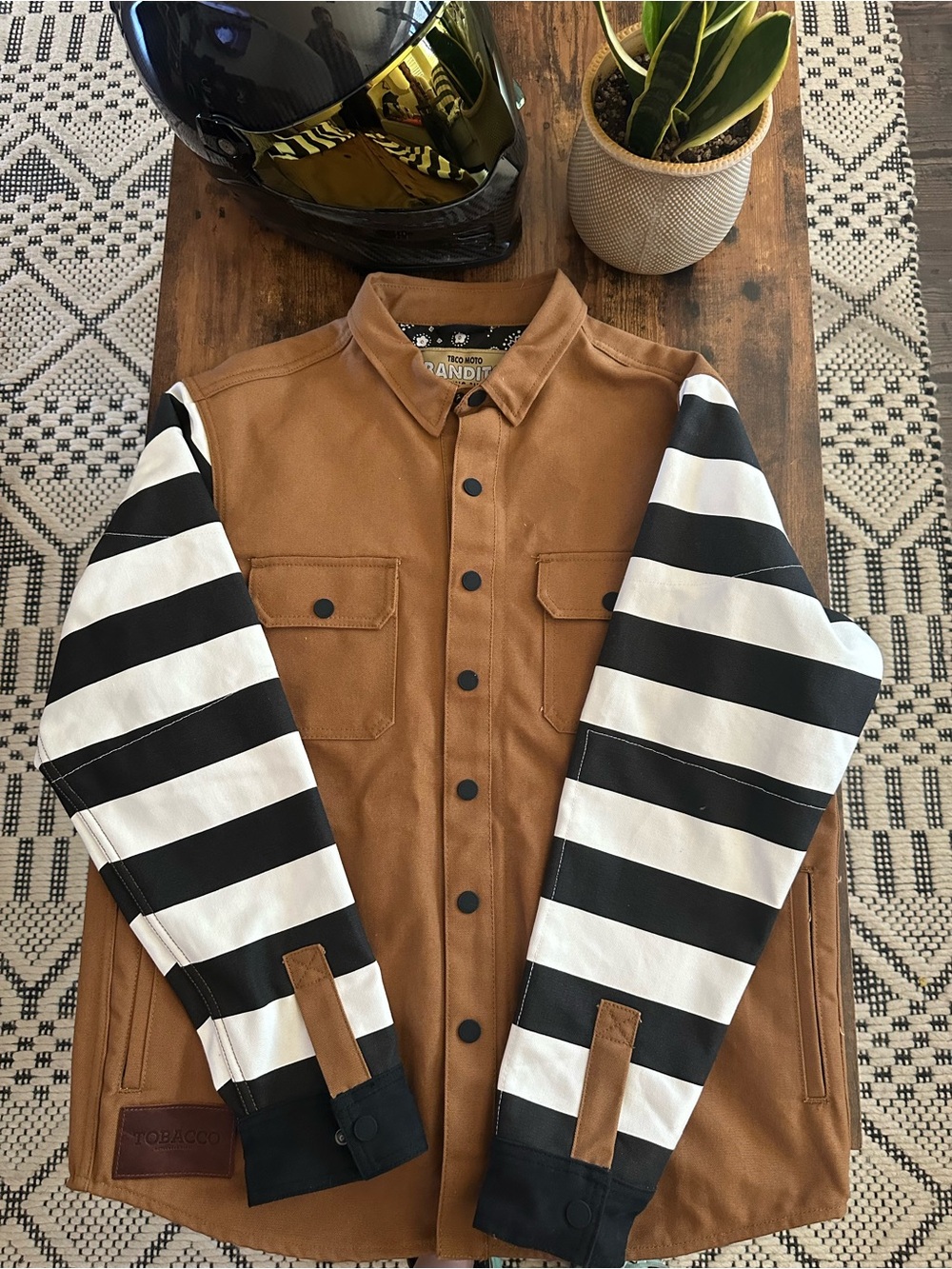 Tobacco moto bandito 2.0 riding shirt NWT